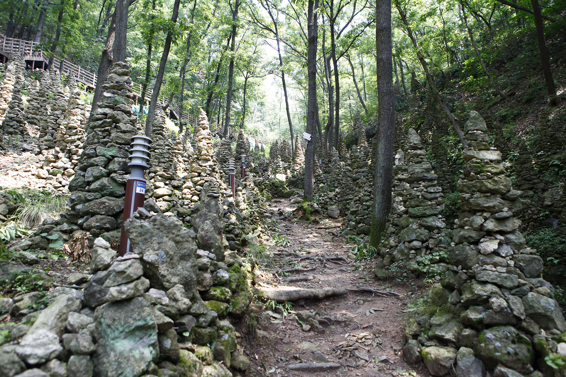 팔용산 돌탑